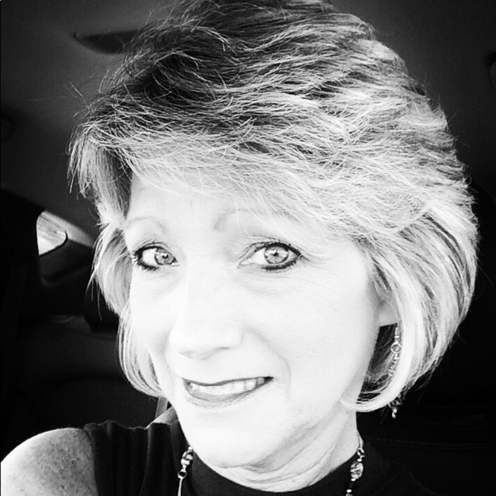 Meet your Posher, Jennifer